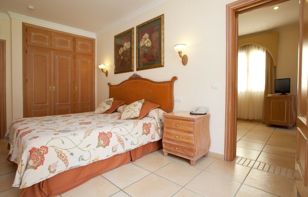 Gran Hotel Benahavis Spa Exterior photo